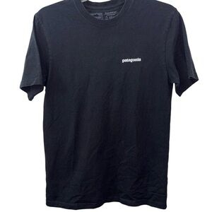 Patagonia Men's Black Tee with Logo Regular fit